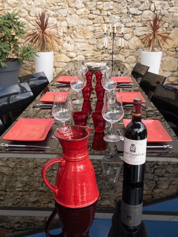 Le Logis Du Medoc Hotel Saint-Yzans-de-Médoc Екстериор снимка